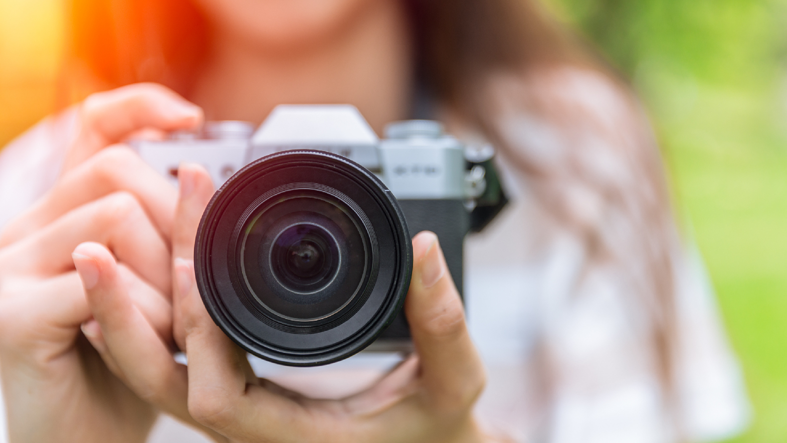 What Is A Mirrorless Camera? Can They Compete With DSLR Cameras?