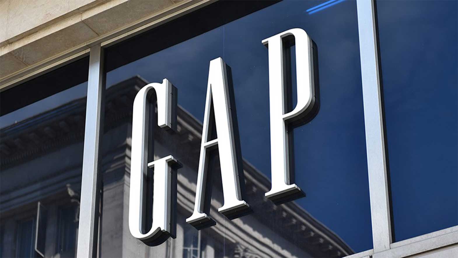GAP Inc Says It Will Split in 2 Companies, Close 230 Stores