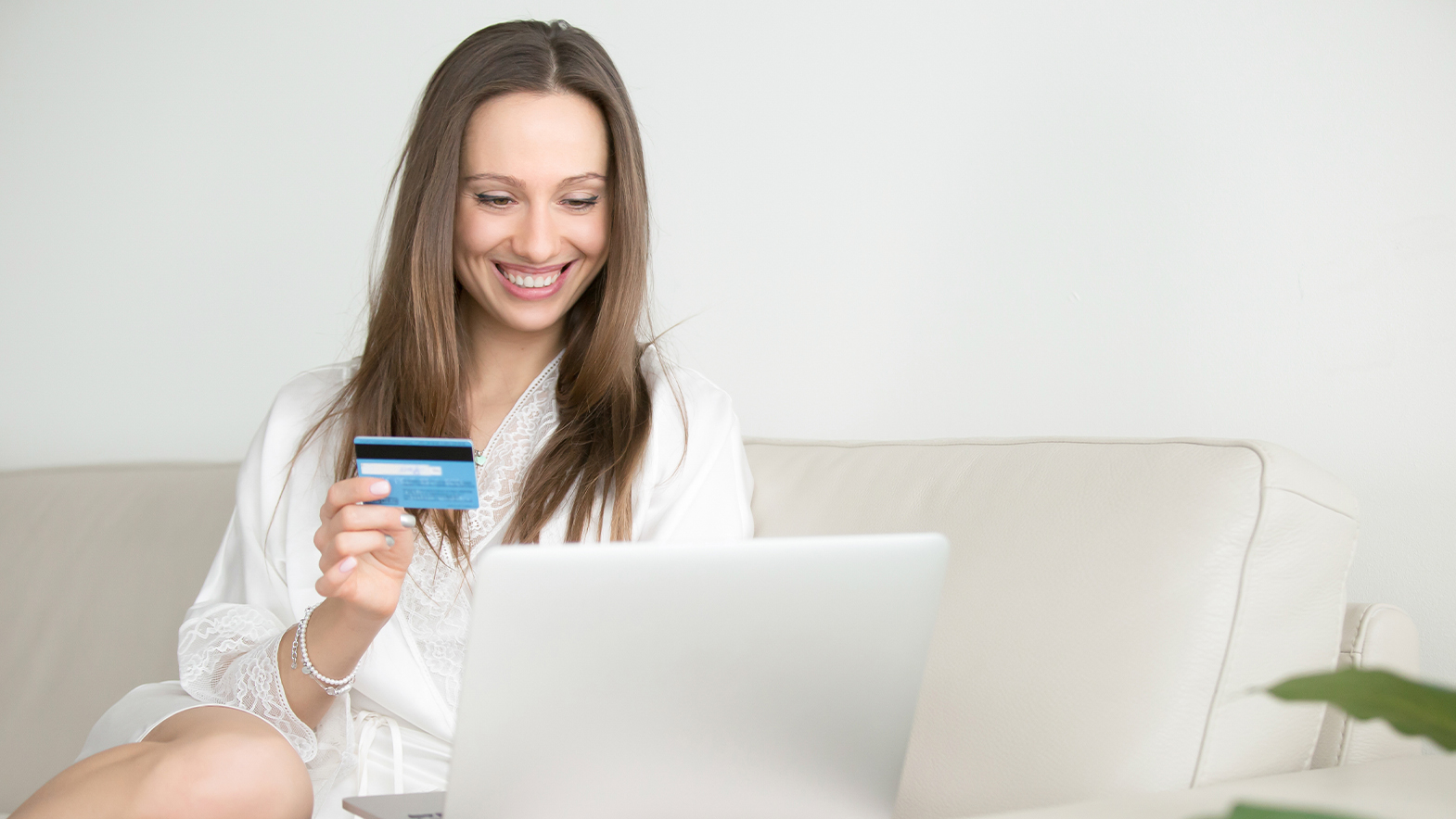 GETTING A CREDIT CARD ONLINE