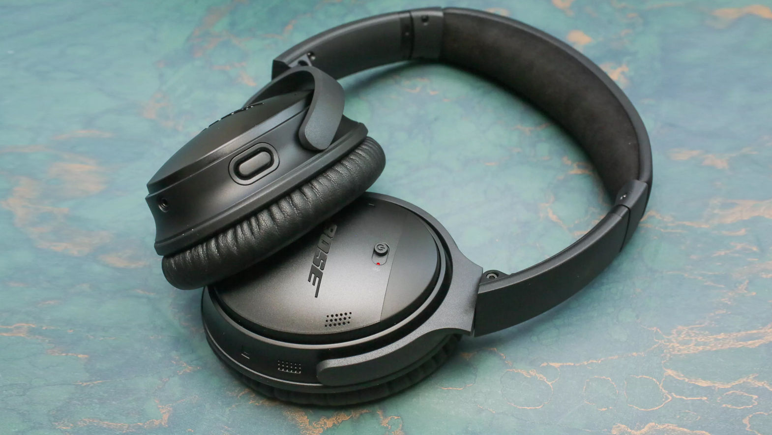 The Bose QuietComfort 35 Wireless: Product Review