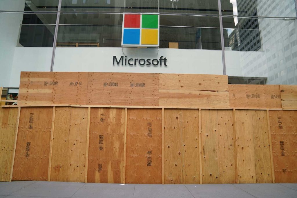 The Microsoft store is pictured in the Manhattan borough of New York City, New York, U.S., June 26, 2020. REUTERS/Carlo Allegri