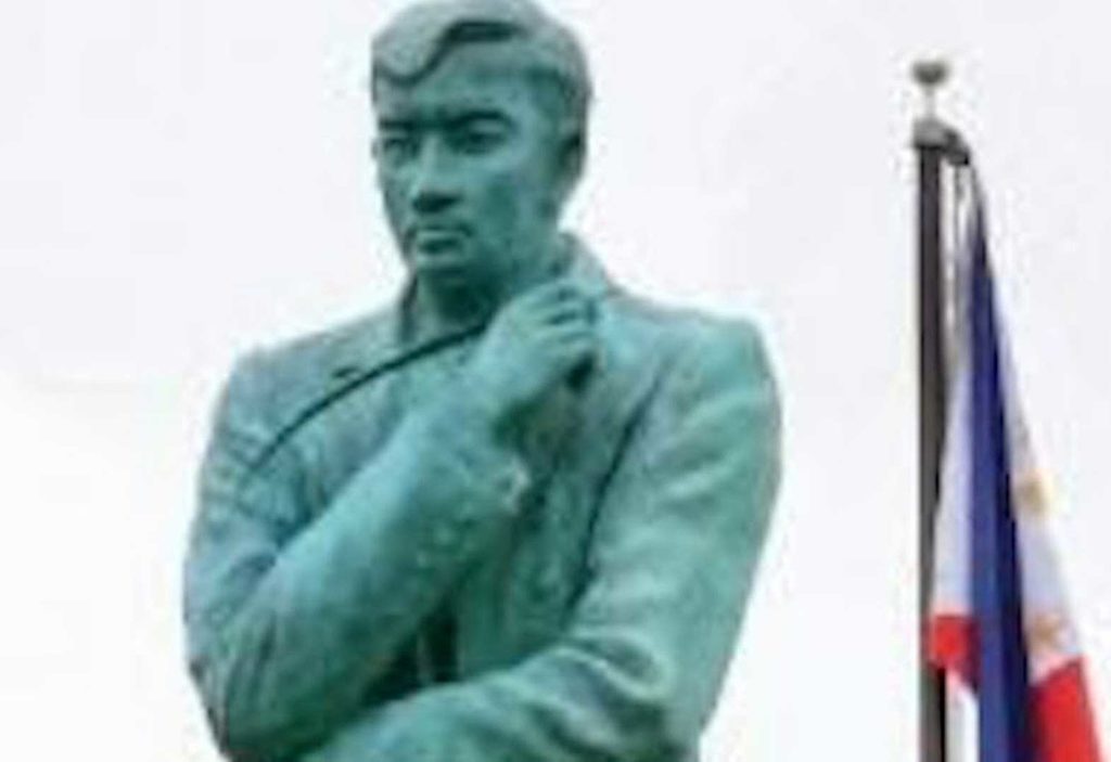A bust of Dr. Jose Rizal similar to this statue in Chicago, will be installed in a park in Airdrie City, Alberta, Canada. 
