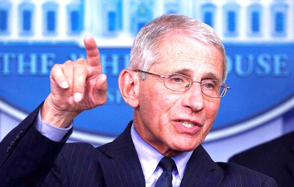 Dr. Anthony Fauci, director of the National Institute of Allergy and Infectious Diseases, addresses the daily coronavirus response briefing in Washington, U.S., April 1, 2020. REUTERS/Tom Brenner/File Photo