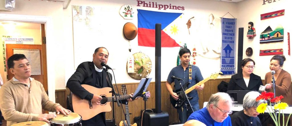  Oakes uses song for worship and healing. INQUIRER/CM Querol Moreno