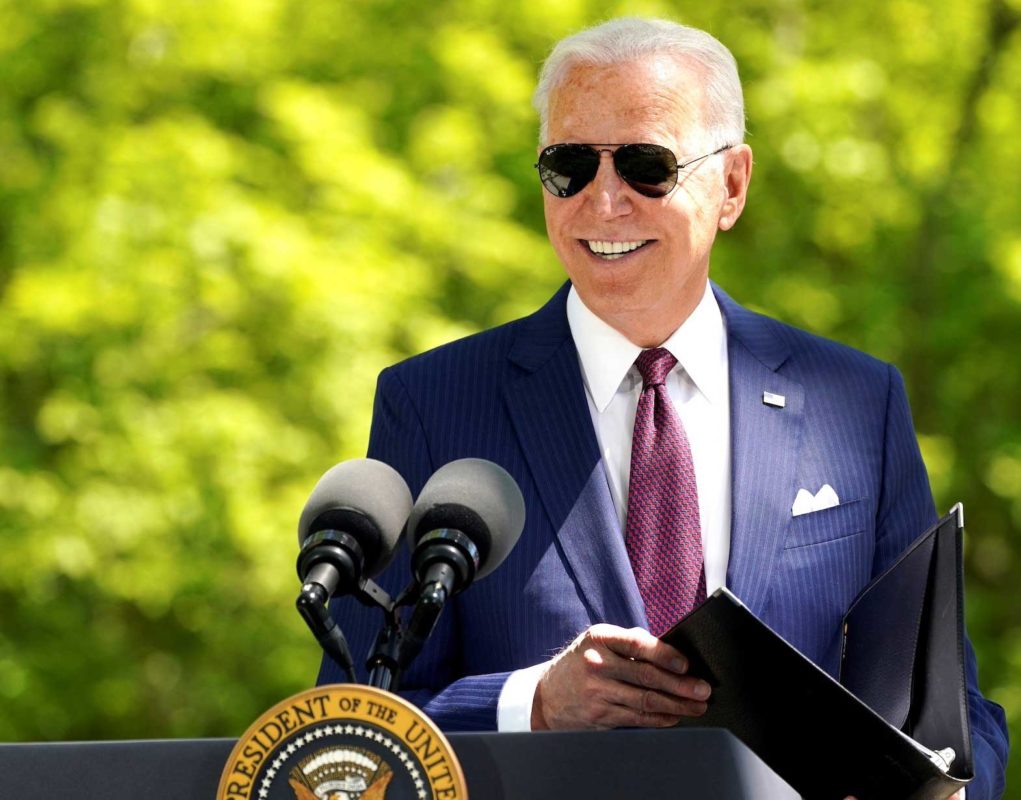 U.S. President Joe Biden delivers remarks on the administration's coronavirus disease (COVID-19) response outside the White House in Washington, U.S., April 27, 2021. REUTERS/Kevin Lamarque/File Photo