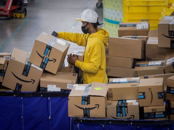 Amazon to hire 75,000 workers, offers $100 extra for vaccination proof