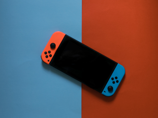 Nintendo forecasts decline in Switch sales and warns of chip uncertainty