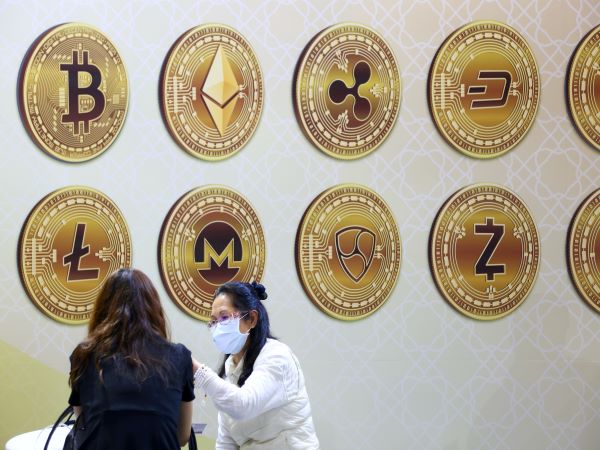 US regulators signal stronger risk, tax oversight for cryptocurrencies