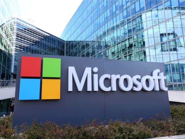 Microsoft says it investigated Gates involvement with employee