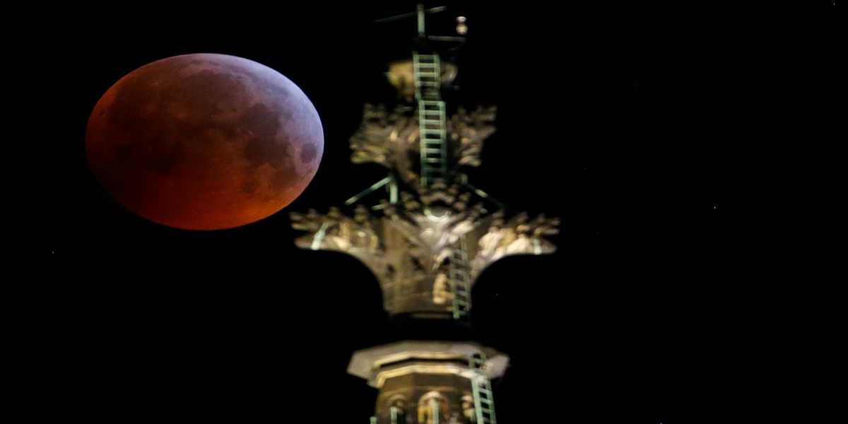 How to watch the upcoming 'Super Flower Blood Moon' eclipse Headlines
