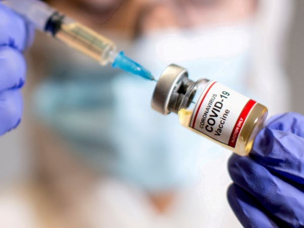 Judge tosses Houston hospital workers' lawsuit over vaccine requirement