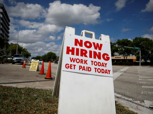 US new weekly jobless claims fall to sixteen month low