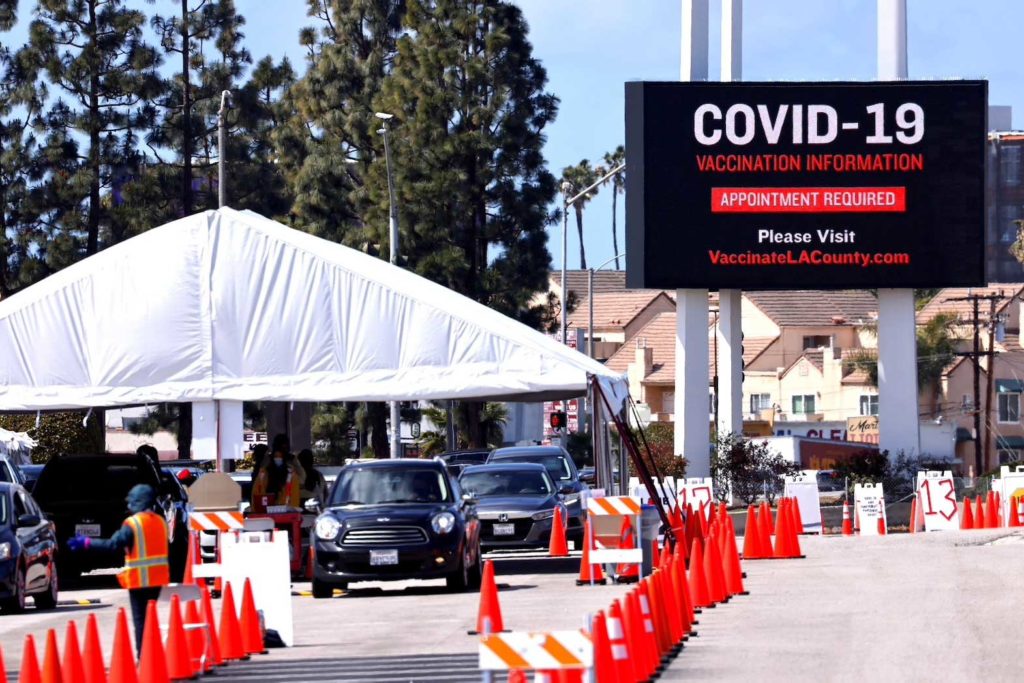  A large vaccination site is shown as people with preexisting health conditions are granted access to a vaccination during the outbreak of the coronavirus disease (COVID-19) in Inglewood, California, U.S., March 15, 2021. REUTERS/Mike Blake