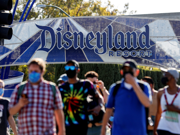 Disney remained strong on parks despite Delta, investors cheer streaming growth