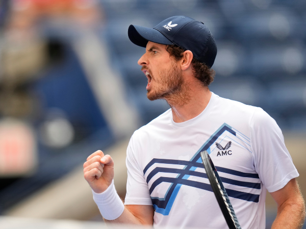 Andy Murray strikes back and gives Tsitsipas match to remember