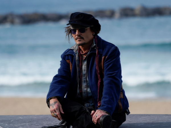 Johnny Depp condemns cancel culture receiving San Sebastian's prize