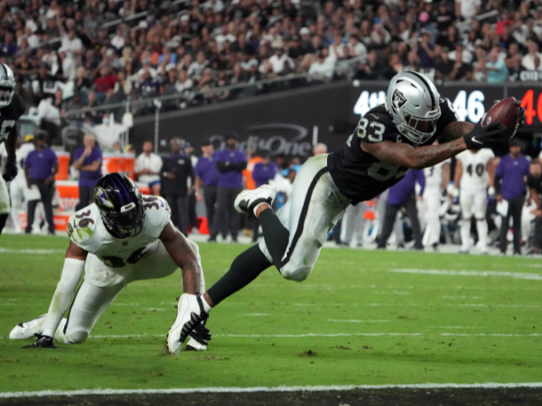 Raiders finally succeed in beating Baltimore Ravens