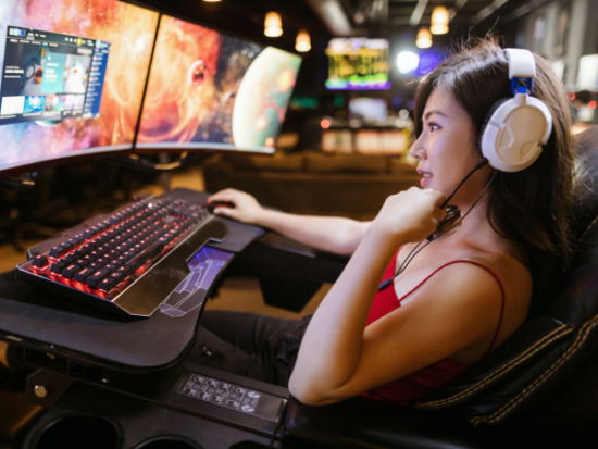 Top 5 and Highest-Paid Income-Earning Streamers