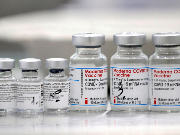 US CDC backs off on Moderna, J&J mix-and-match COVID-19 vaccine booster shots