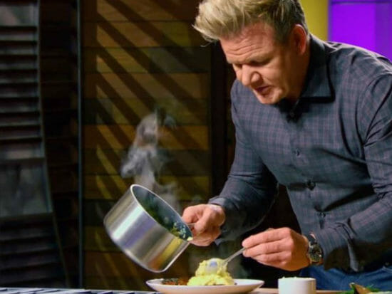 How does Gordon Ramsay make good scrambled eggs?