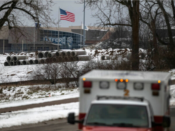 Three students dead and eight wounded at Michigan high school shooting