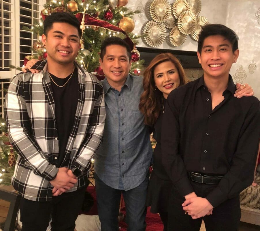Nathan Valencia (extreme right) with his family. FAMILY PHOTO