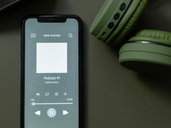 14 Best Podcasts to Listen to in 2021