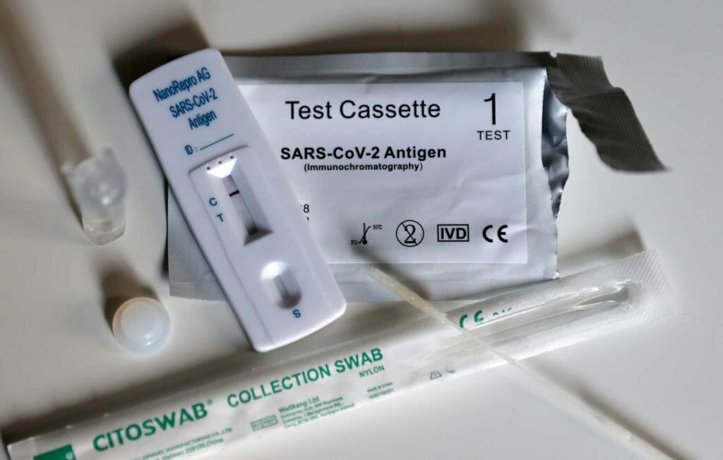 A used coronavirus disease (COVID-19) rapid test with negative result is pictured during pandemic lockdown, in Berlin, Germany, March 31, 2021. REUTERS/Fabrizio Bensch/File Photo