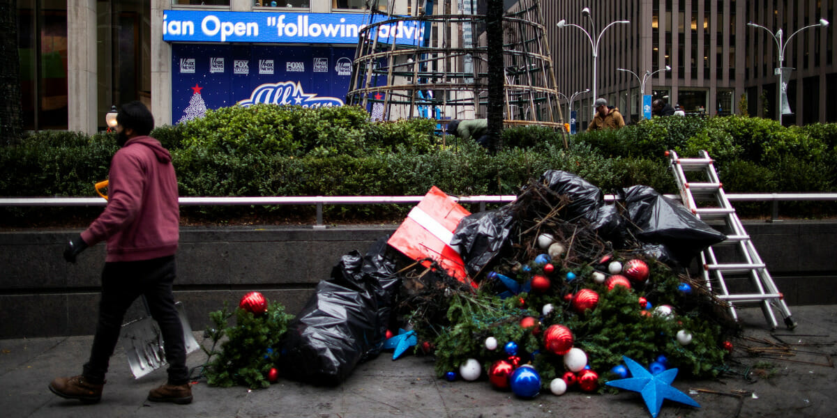 Fox News Christmas tree in NY set on fire, man now in custody Inquirer