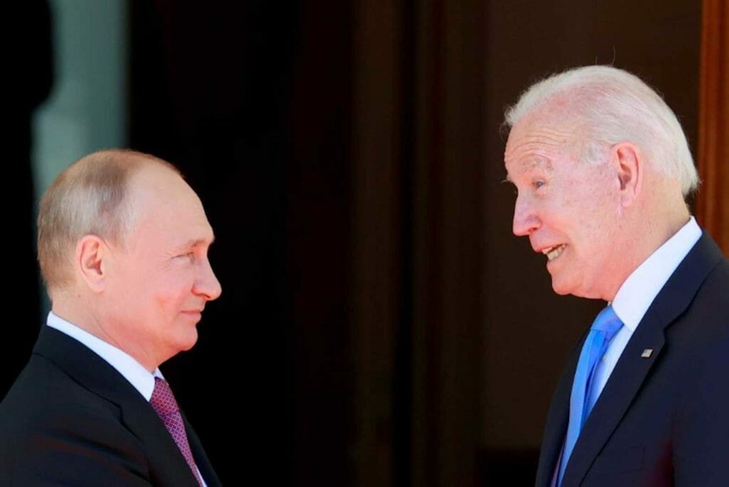 U.S. President Joe Biden and Russia's President Vladimir Putin meet for the U.S.-Russia summit at Villa La Grange in Geneva, Switzerland, June 16, 2021. REUTERS/Denis Balibouse/Poo/FILE