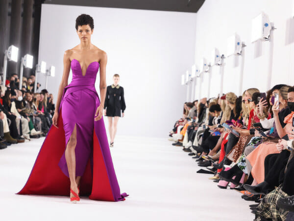 Bows take centerstage on Herrera show at NY Fashion Week