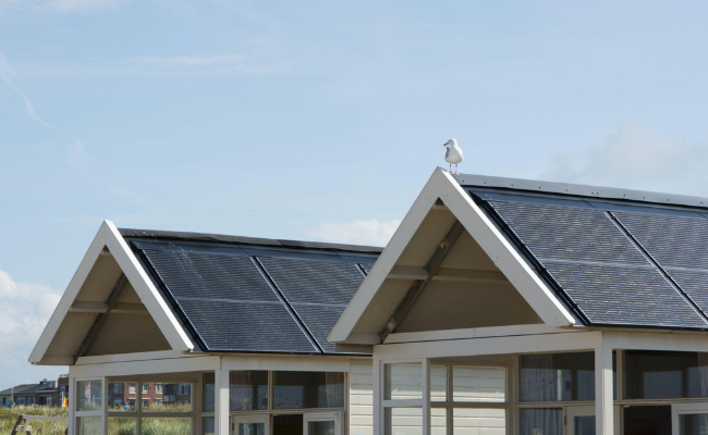 What factors affect the cost of a solar panel system