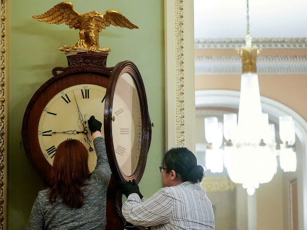 US Senate approves bill allowing daylight saving time permanent