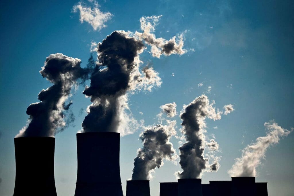 The coal-fired Boxberg Power Station, operated by Lausitz Energie Bergbau AG (LEAG) company, is pictured in Boxberg, March 22, 2022. REUTERS/Matthias Rietschel/File Photo