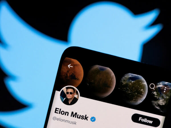 Twitter, starts deal talks with Musk under shareholder pressure