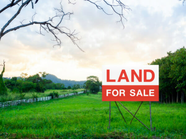 What Factors Should I Consider When Looking For Land?