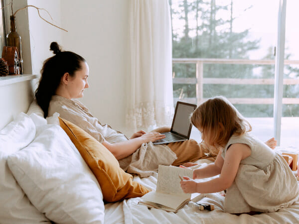 This is a mother who can now spend more time with her child thanks to remote work.