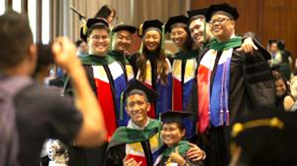 Graduating Filipino students at the University of Hawaii. While Filipinos make up nearly a quarter of the population in Hawaii, they are generally underrepresented in higher education. UH