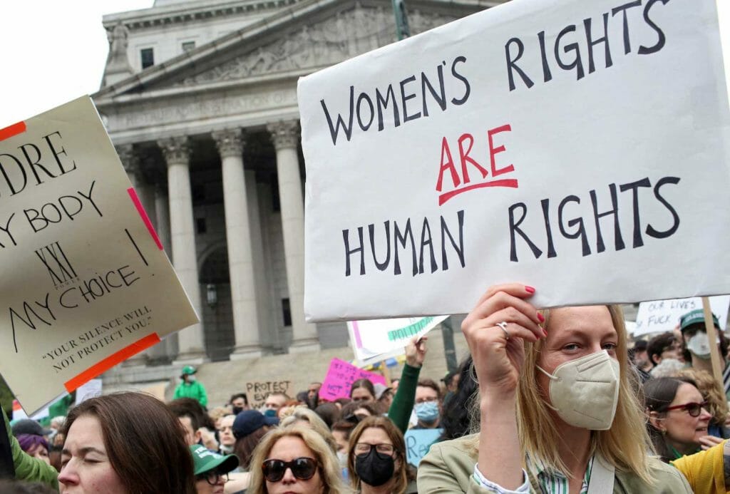 People protest after the leak of a draft majority opinion written by Justice Samuel Alito, preparing for a majority of the court to overturn the landmark Roe v. Wade abortion rights decision later this year, in New York City, U.S., May 3, 2022. REUTERS/Yana Paskova