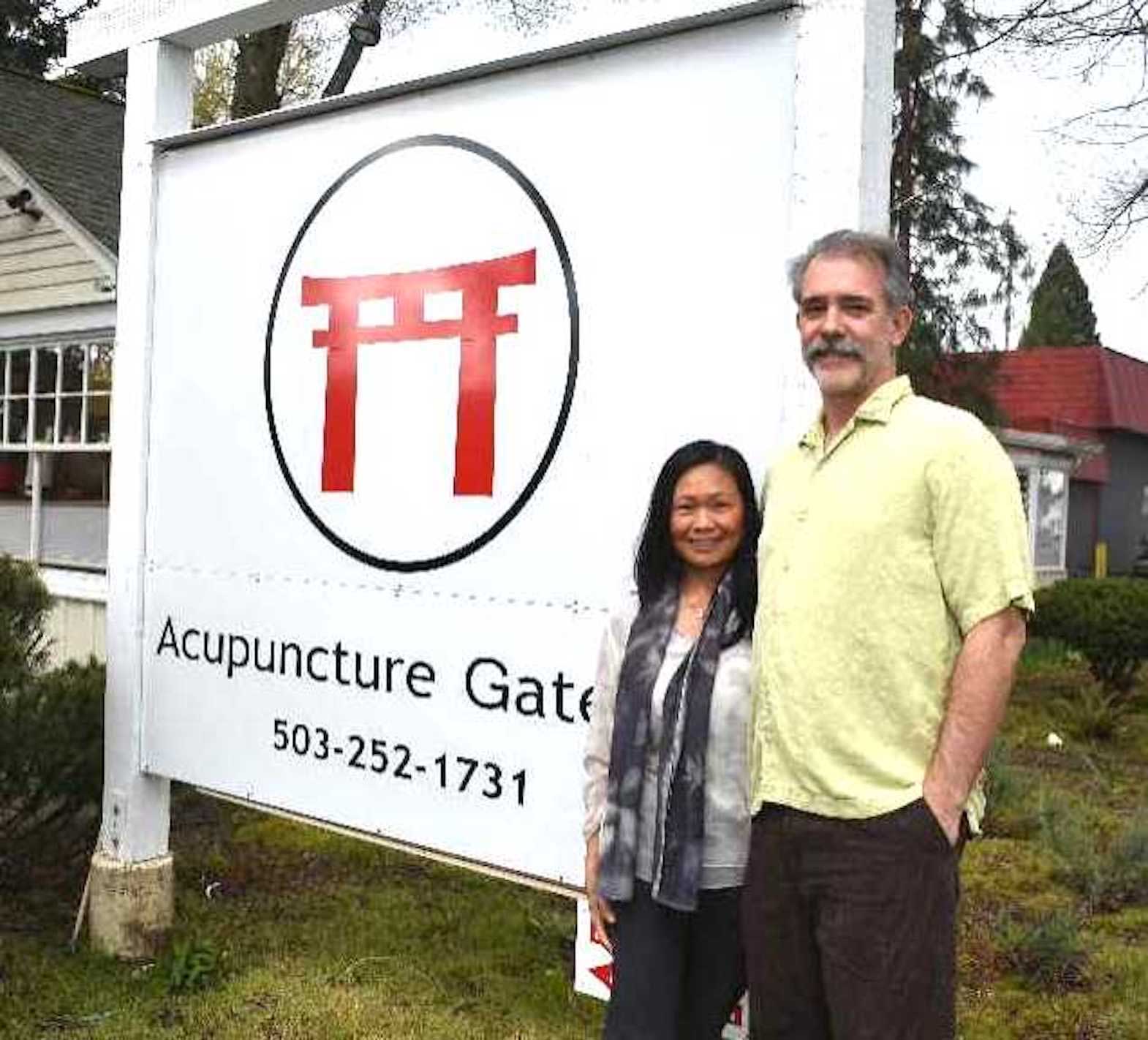 Oregon acupuncture patient, clinic owners team up to help the poor in