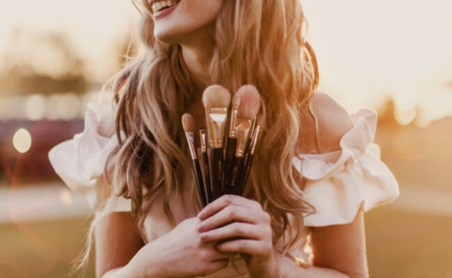 Different Makeup Brushes You Need