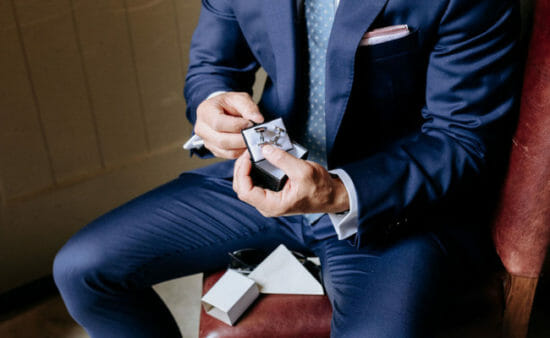 Choose the right groom accessories that matches the wedding theme