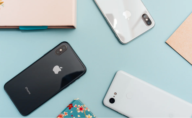 What are the benefits of refurbished iPhones? 