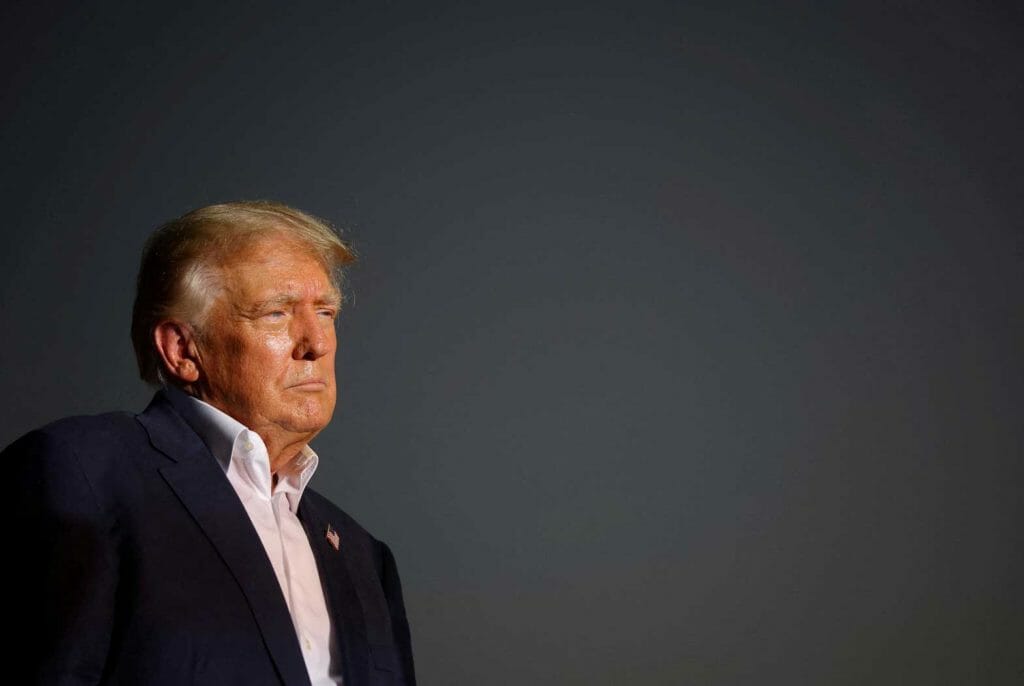  Former U.S. President Donald Trump holds a rally ahead of the midterm elections, in Mesa, Arizona, U.S., October 9, 2022. REUTERS/Brian Snyder/File Photo