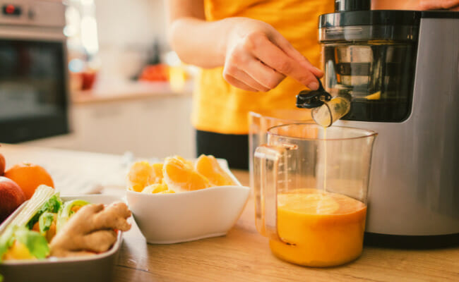 How To Use a Cold Press Juicer