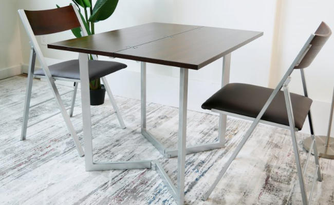 Mini Flip – Compact Desk to Table