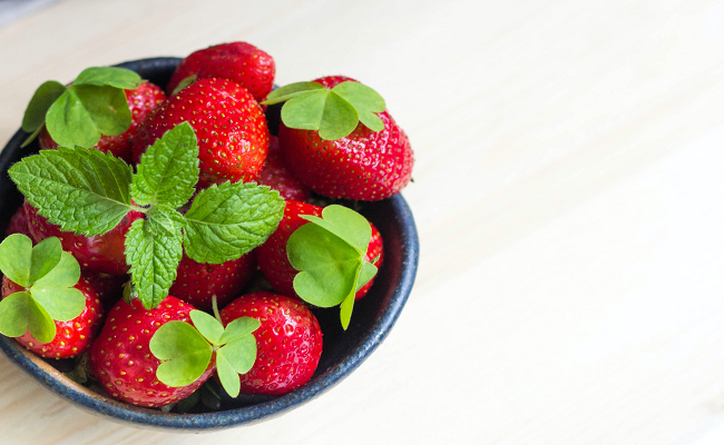 Benefits of Eating Strawberry Leaves