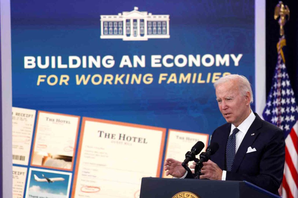 U.S. President Joe Biden delivers remarks on the U.S. economy from an auditorium on the White House campus in Washington, U.S. October 26, 2022. REUTERS/Jonathan Ernst 