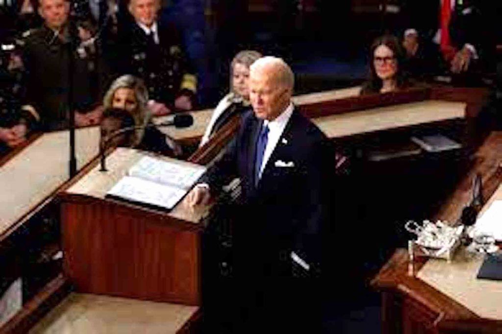 U.S. President Joe Biden delivers his State of the Union address at the U.S. Capitol in Washington, U.S., February 7, 2023. REUTERS/Evelyn Hockstein