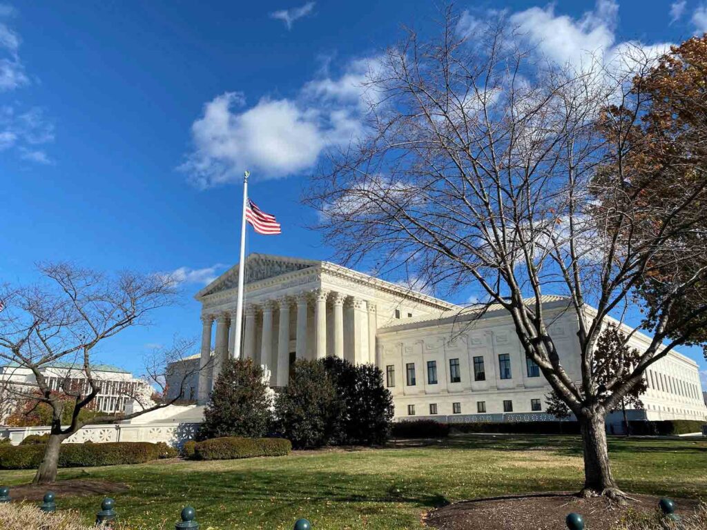 A general view of the U.S. Supreme Court building in Washington, U.S., November 26, 2021. Picture taken November 26, 2021. REUTERS/Will Dunham/File Photo